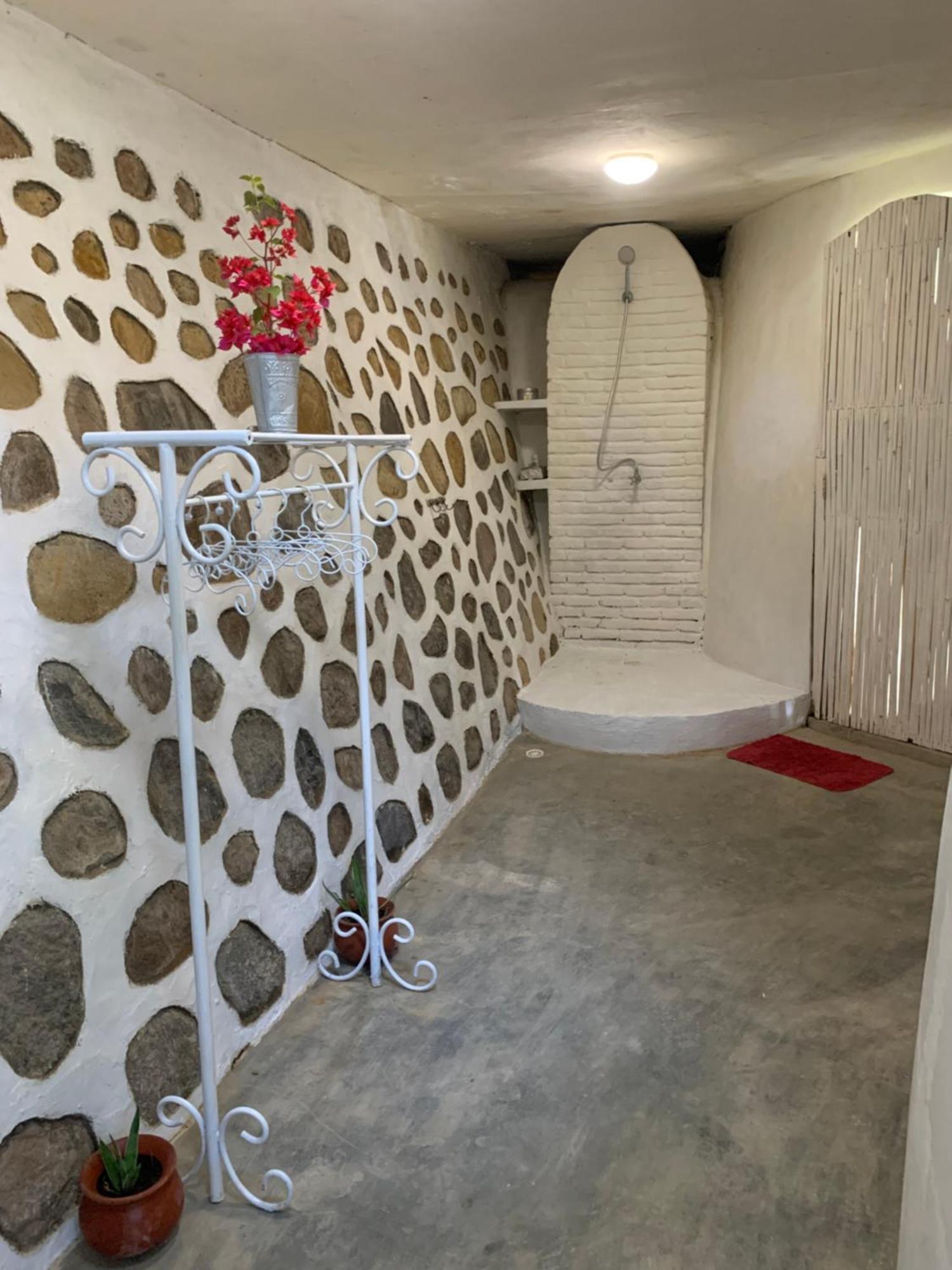Kingdome - 2 Bedrooms *