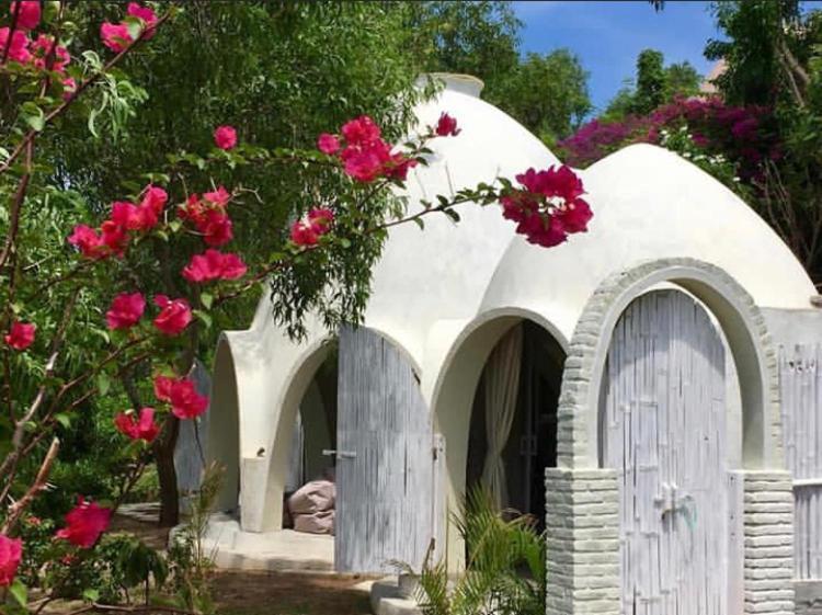 Kingdome - 2 Bedrooms *